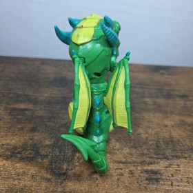 Fingerlings Untamed  Venom  Green Dragon Toy  Roars Lights Up  & Turns Head 056