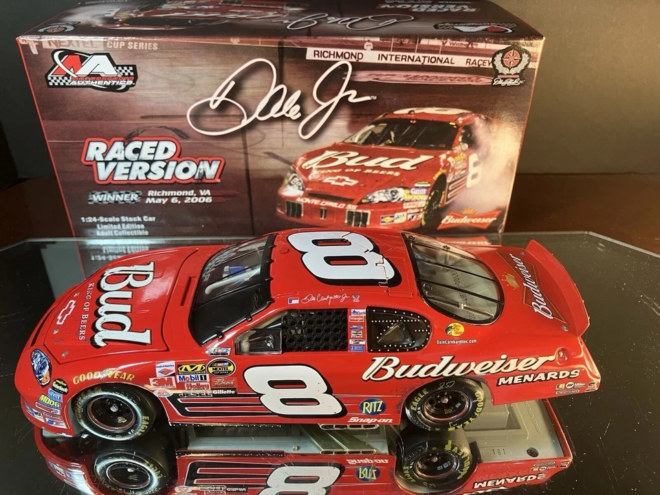Chevrolet Monte Carlo RCCA Dale Earnhardt Jr #8 Budweiser Richmond Race Win 2006 Foto 3 de 3