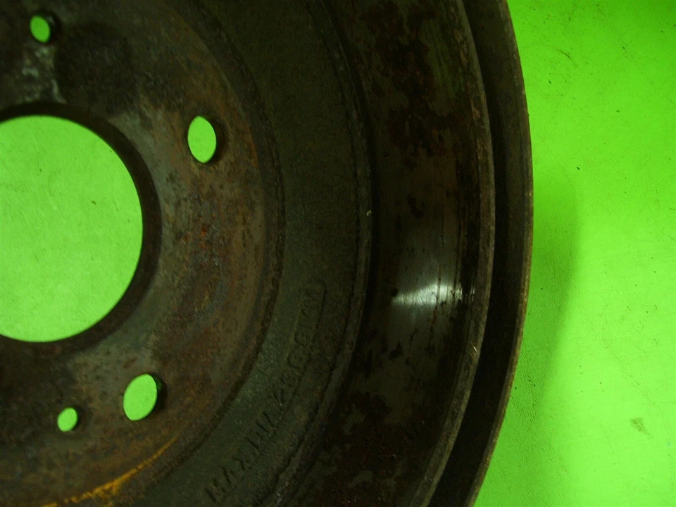 Toyota Corolla 1600 TE21 1974 2T-C Deluxe tambor de freno trasero fabricante de equipos originales Foto 3 de 4