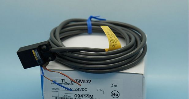 Interruttore Di Prossimità Omron TL-W5MD2 (TLW5MD2) - Nuovo In Scatola, Spedizione Veloce