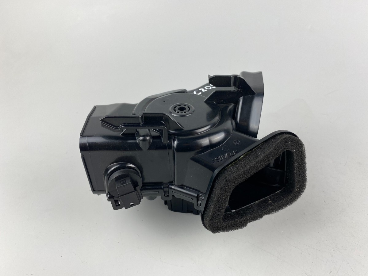 Mercedes Benz C W205 Right Air Duct Dash Vent With Motor And  