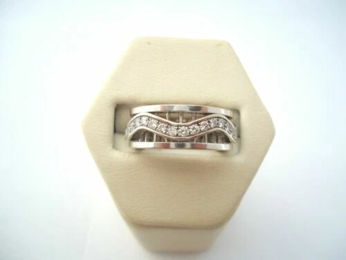 Bagues avec diamant en or blanc 18 carats