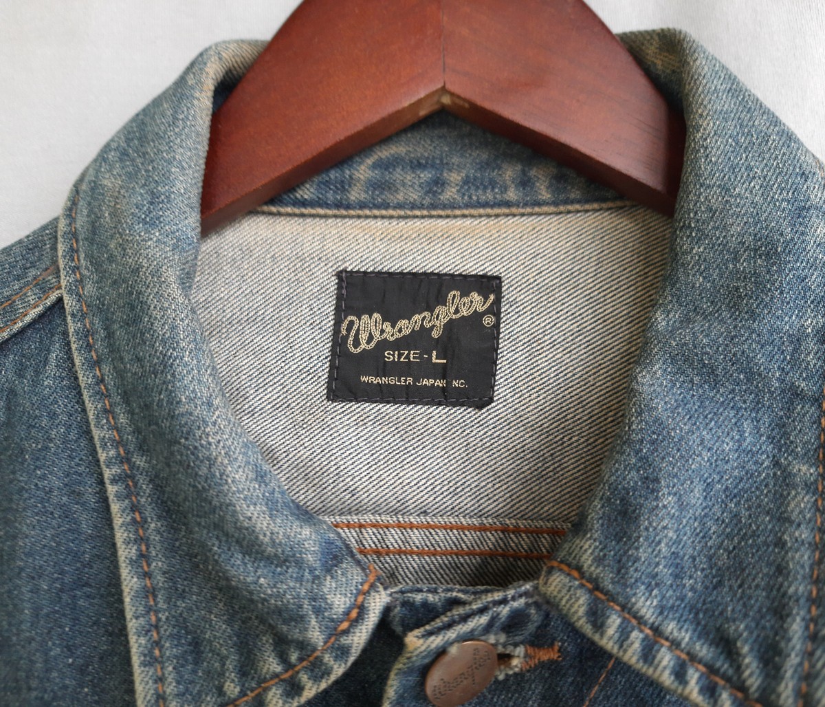 Vintage Wrangler Denim Jacket 70s Made in Japan Size L Blue Vintage Wrangler Denim Jacket 70s Made in Japan Size L Blue
