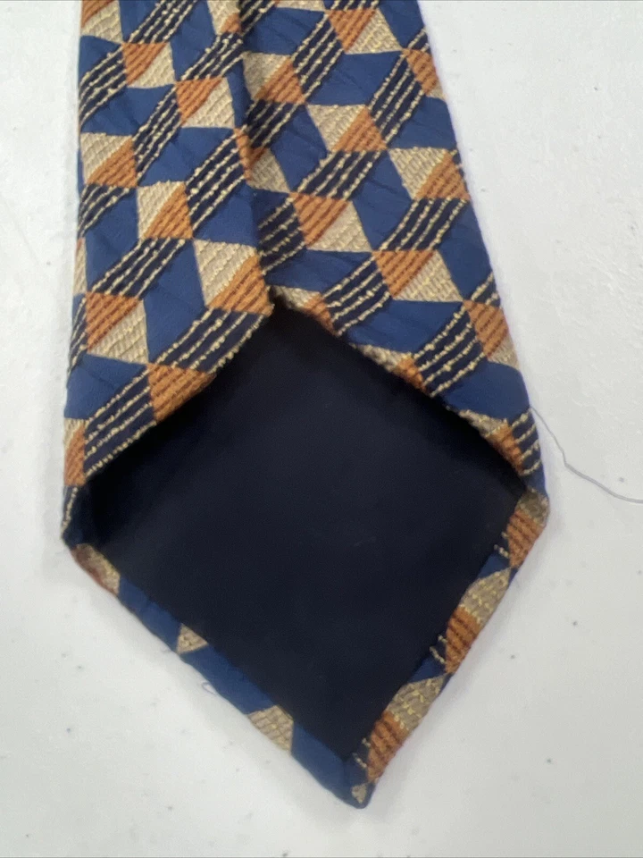 Gravata masculina de seda geométrica azul e bege Ermenegildo Zegna $295 - Imagem 3 de 4