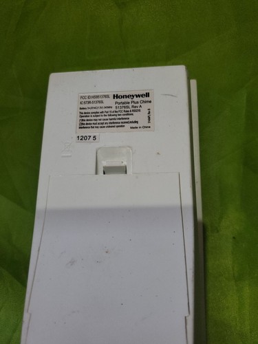 Honeywell Portable Wireless Door Chime and Push Button RCWL210A No Remote - 第 2/3 張圖片