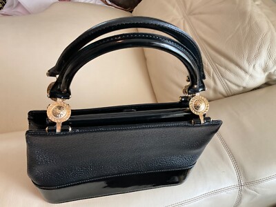 GIANNI VERSACE SUNBURST BLACK PATENT LEATHER PREOWNED HANDBAG | eBay