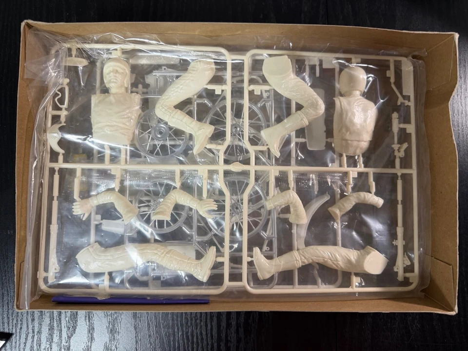 TAMIYA KTM250 con MOTOCROSS RIDER 1/12. Articolo 14051 con NUOVE... - Immagine 3 di 4