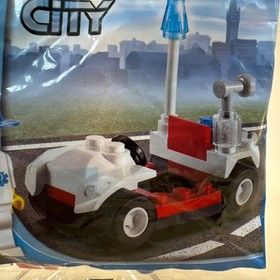 LEGO City: Medic's Car (30000) - New Sealed Polybag