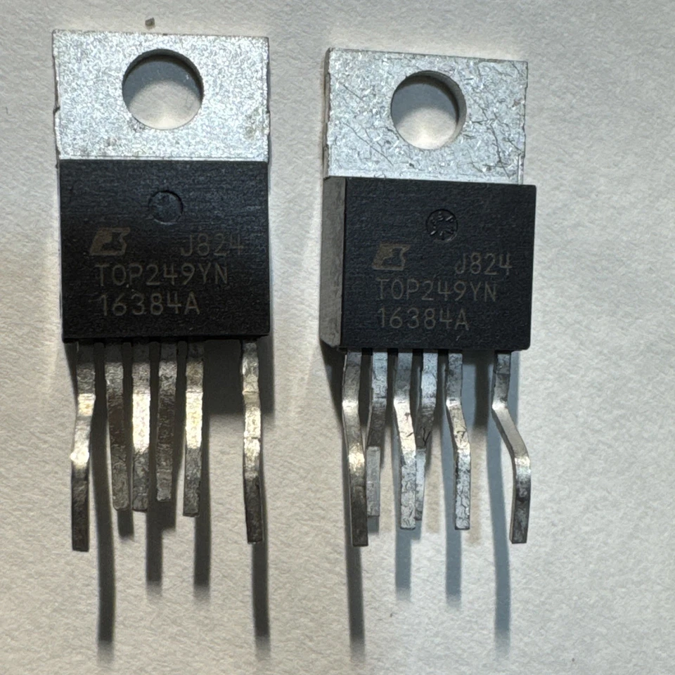 POWER INTEGRATION 2pezzi TOP249y =TOP249yn To220-6 come Foto