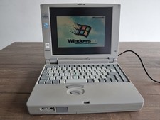 Toshiba Satellite 210CS computer portatile 1,3 GB HDD 32 MB di RAM Windows 95 computer portatile retrò 