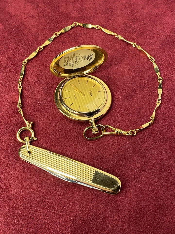 Juego de reloj de bolsillo y cuchillo vintage Colibri of London dorado con cadena - Nuevo en caja Foto 4 de 4