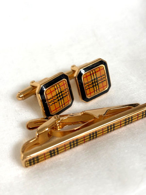 Vintage Burberrys Nova Check Cufflinks Tie Clip Set Gold Tone Japan