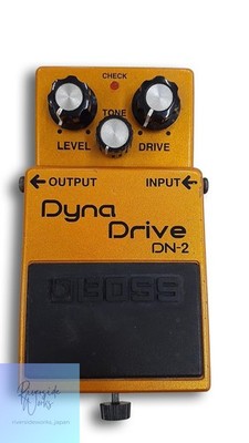 Boss DN-2 Effektpedal für Gitarre mit einzigartigen Funktionen JP
