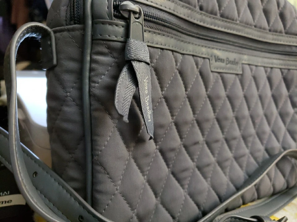 Vera Bradley Gris Acolchado Cartera Cuero Borde Bandolera Bolso de Hombro Microfibra Foto 2 de 4