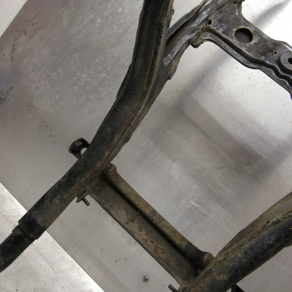 Yamaha Venture XVZ1200 XVZ 1200 1983 submarco trasero soporte montaje trasero XVZ1200 Foto 4 de 4