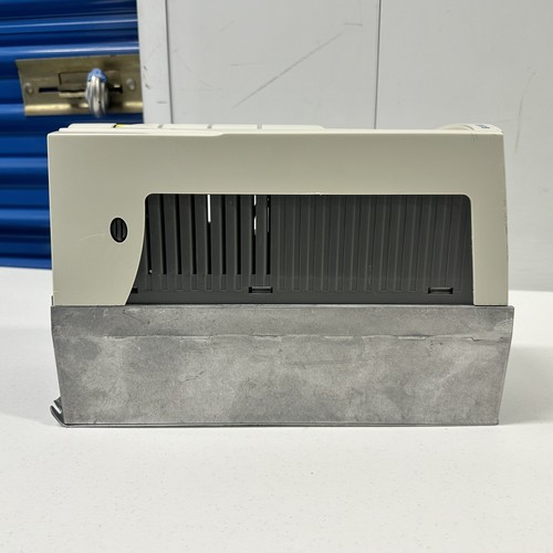 ABB ACH550-UH--06A9-4 6.9A HK30WA356 VARIABLE FREQUENCY DRIVE AS IS - Picture 5 of 17