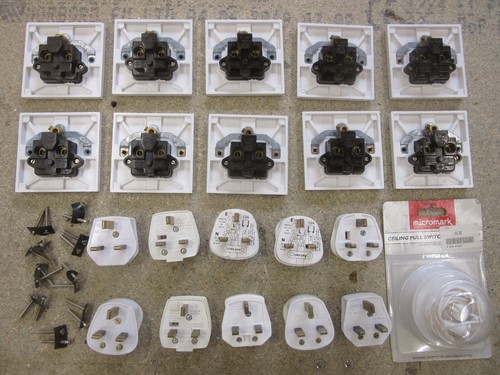10 off 13A 1-Gang Unswitched Wall Plug Sockets & 13A Plugs + Ceiling Pull Switch - Picture 2 of 4