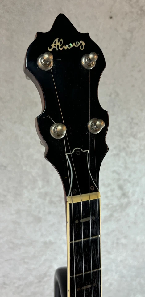 Banjo Álvarez años 70 con estuche Foto 2 de 4