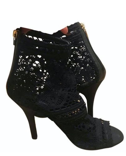 Arriva la Primavera con Rainbow Lace D\u0026G, quando le calzature si avvicinano  al gioiello - Blog dei Preziosi