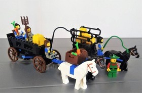 LEGO 1974 Smuggler's Hayride Wagon Forestmen Farmer Minifigure