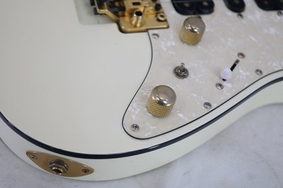 Bacchus G-CUSTOM HSH 24F Electric Guitar Locking Trem White Gold