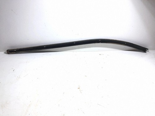 Sliding door bottom rail