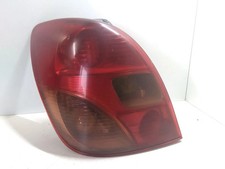 TOYOTA COROLLA Verso E12 Rücklicht hinten links 2.00 Diesel 66kw 2003 28434962
