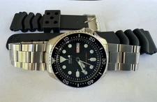 SEIKO - SKX007 - MILTAT/STRAPCODE OYSTER BRACELET/SEIKO BLACK STRAP - NEVER WORN