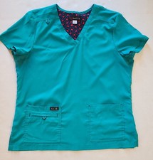 Koi Basics Women  s Scrub Top Light Size L with Pockets Green