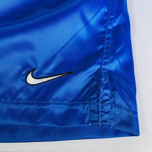 Vintage 90s Nike Unisex Size M (8-10) Soccer Nylon Soccer Shorts Royal Blue - Picture 6 of 11