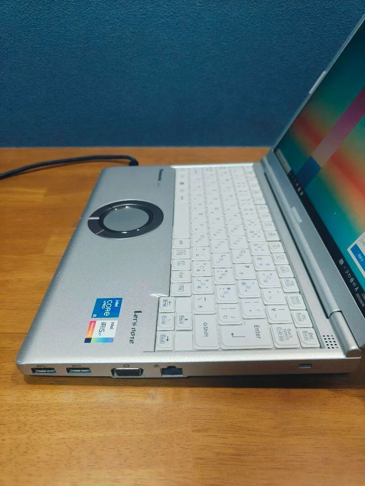 Panasonic Let's note CF-SV1 Intel Core i5 Netbooks 12.1 in 256GB 16GB Win 10 Pro - Image 2 of 4