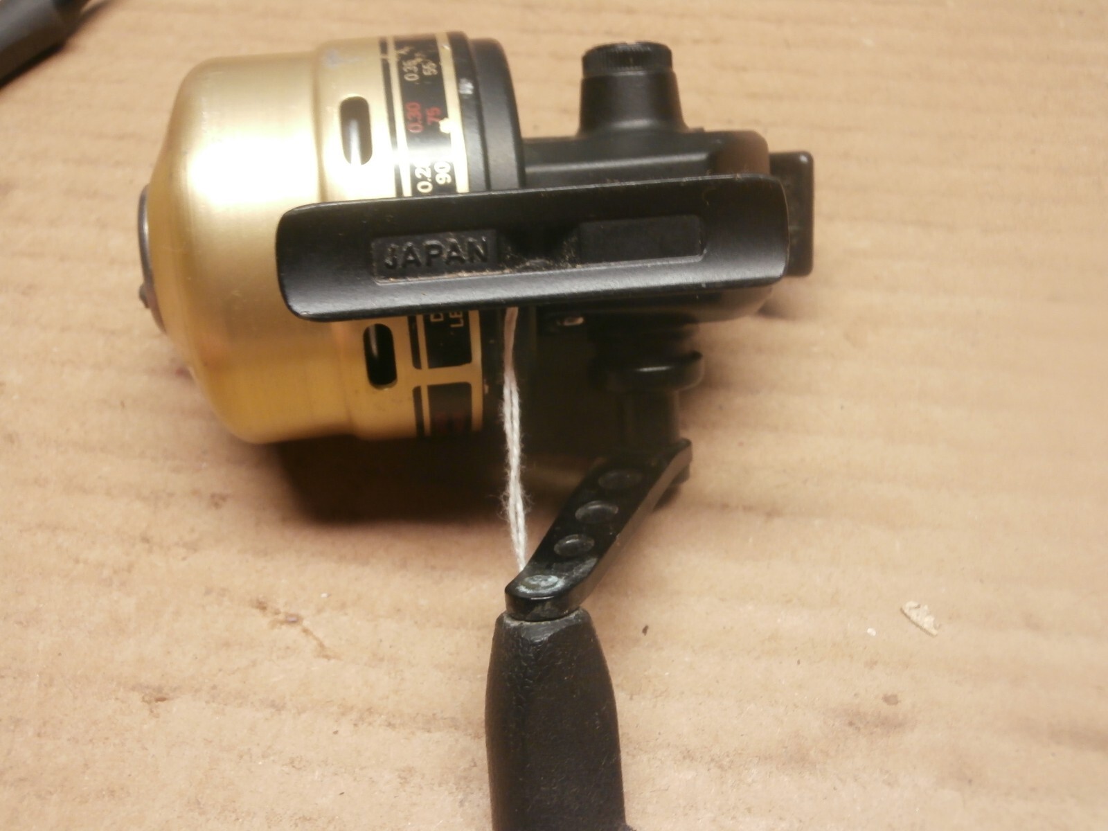 Vintage Daiwa Goldcast Spincast Reel Used - Works MODEL GC 80 OR 100?