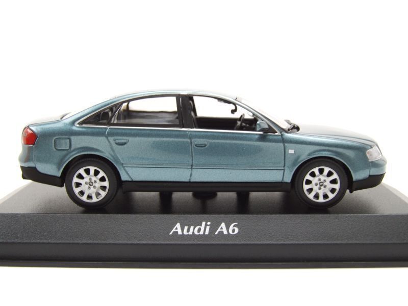 Audi A4 Avant, vert district métallisé - Herpa 038577-004 - HO 1/87