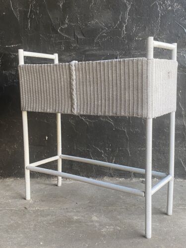 1960s Tall White Vintage Boho Chic Wicker Box Planter With Legs MCM - Picture 2 of 7