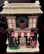 Bath & Body Wrk RET 2019 Holly Jolly Christmas Corner Candle Luminary. ReadDesc