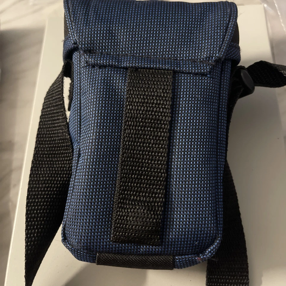 LONDON FOG Small Camera Case with Shoulder/Waist Strap BLUE and BLACK - Image 4 of 4