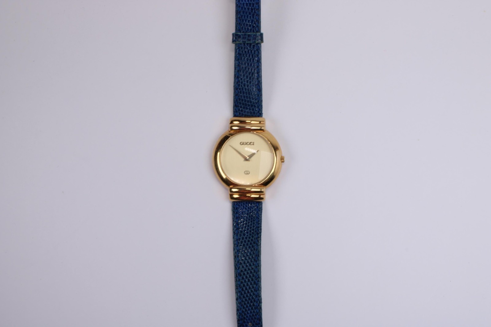 Gucci 5300J Watch - Gold Plated Quartz Wristwatch with Box image 3