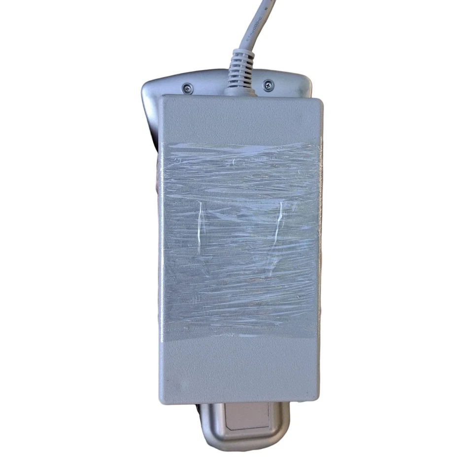 Sharp Aquos LC-15B2UA  15" LCD Color Gaming TV w Remote Control + Travel Stand - Image 4 of 4