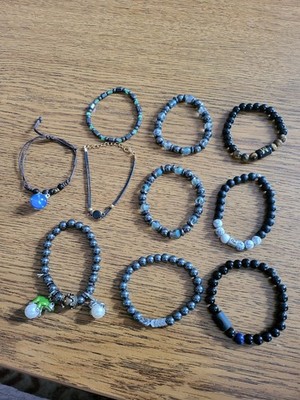 Verschiedene Armbänder