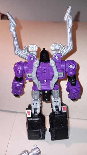 Transformers Legacy Evolution Insecticon SHRAPNEL w/ Weapons - Picture 4 of 7