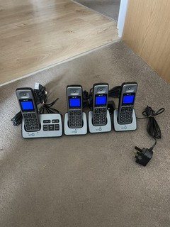 Impianto telefonico quad BT 2500 con 4 dispositivi funzionante