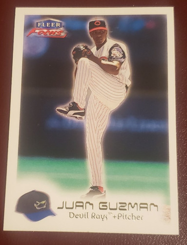 2000 Fleer Focus Juan Guzman #141 card