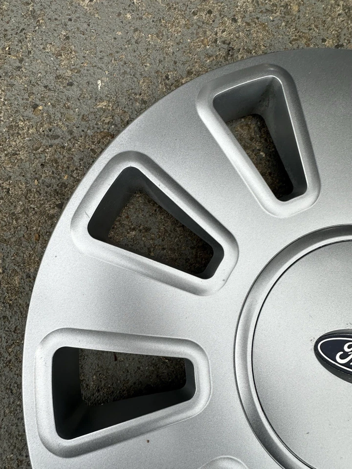 "Cubierta de rueda tapacubos One 06-11 Ford Crown Victoria 17"" 7W73-1130-AE P71 Police" Foto 4 de 4