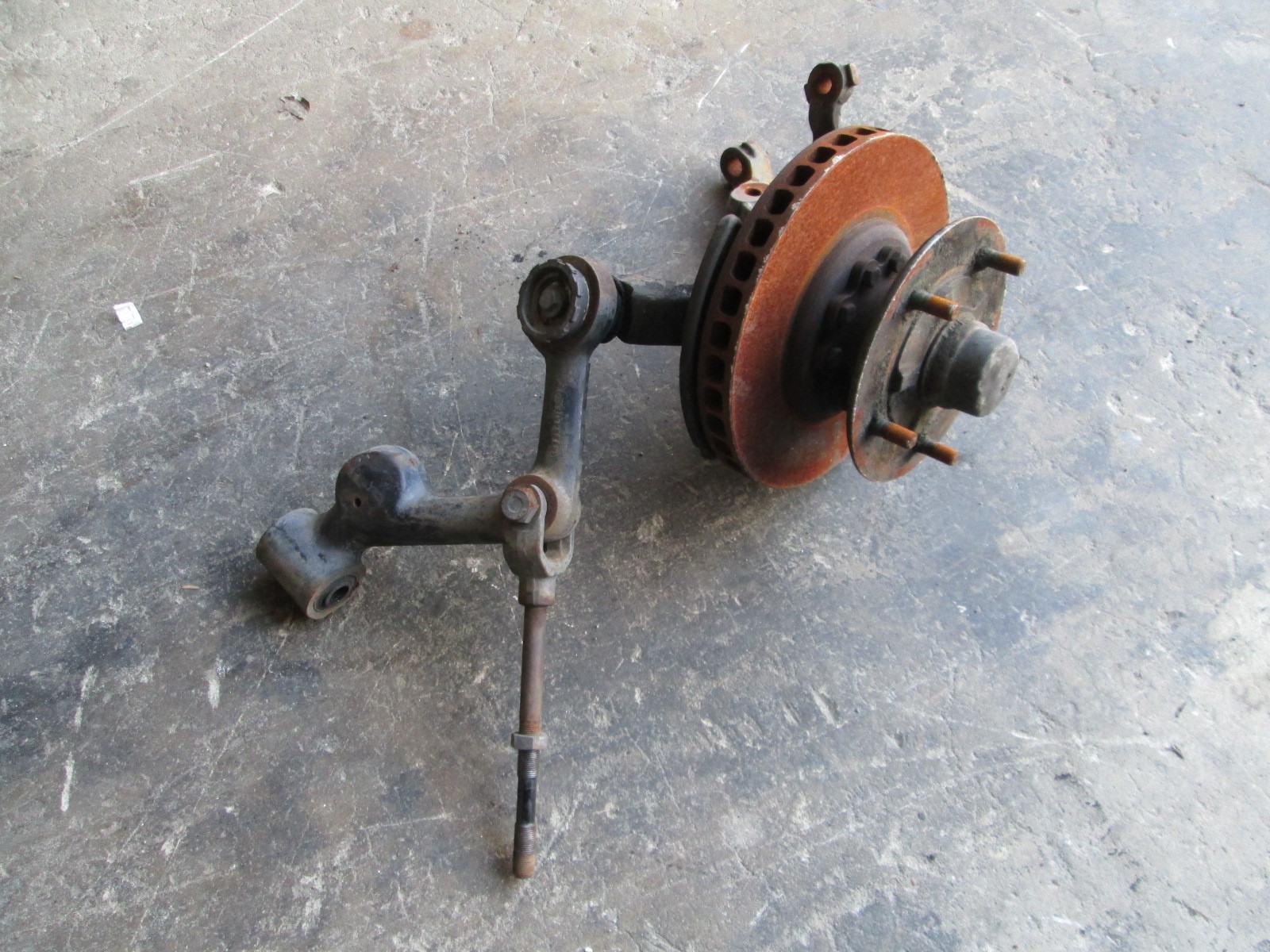 Rolls Royce Silver - RH Suspension Control Arm / Brake Disc / Hub