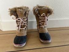 Northside Kathmandu girls insulated winter boots size 12