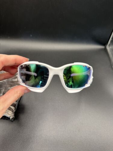 Oakley Jawbone Polished White Vented Jade Iridium Lenses 26-210