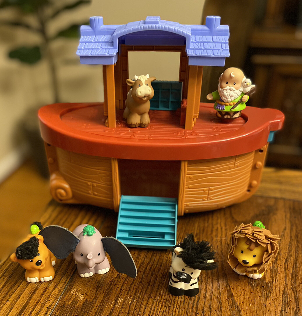 Family Fisher Price Noah's Ark Animals Kiddieland Activity