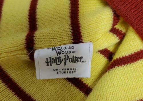 Universal Studios Gryffindor Harry Potter Red Gold Cap Reversible Beanie Hat - Picture 4 of 6