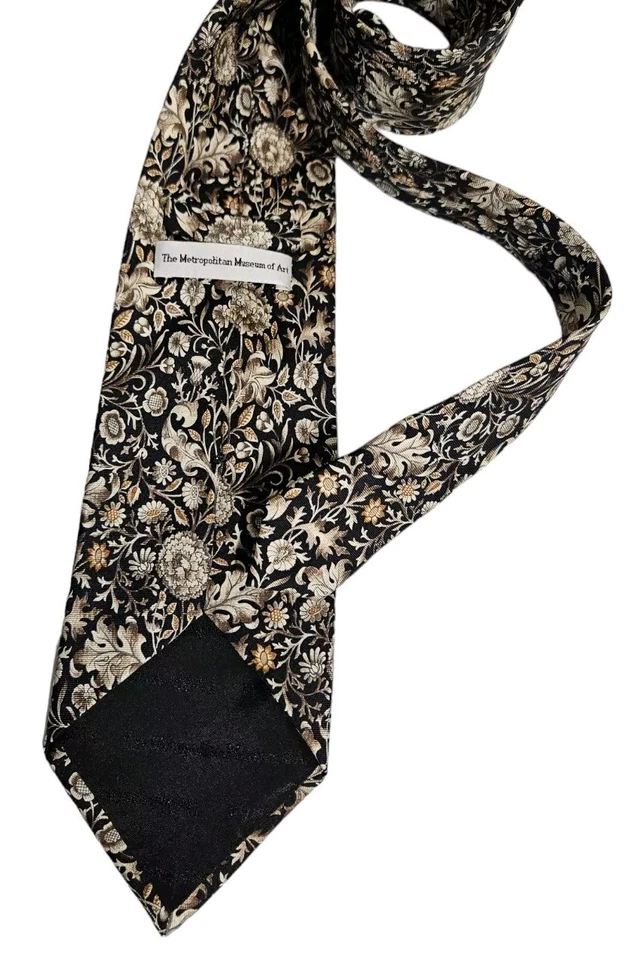 MUSEO METROPOLITANO DE ARTE Corbata Negra Floral Seda LUJO ITALIA  Foto 2 de 4