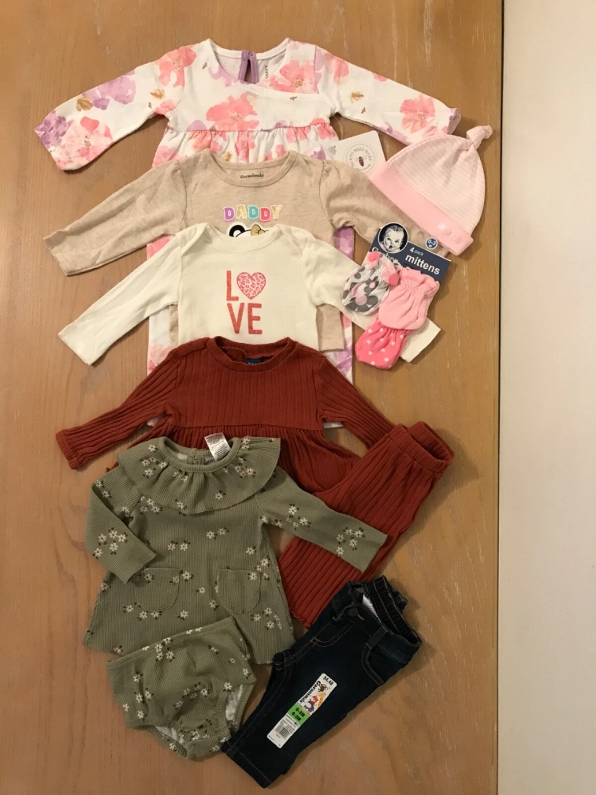 Burts Bees, Others Infant Girls Clothing lot of 9 (4 New) Size 0-3 Months